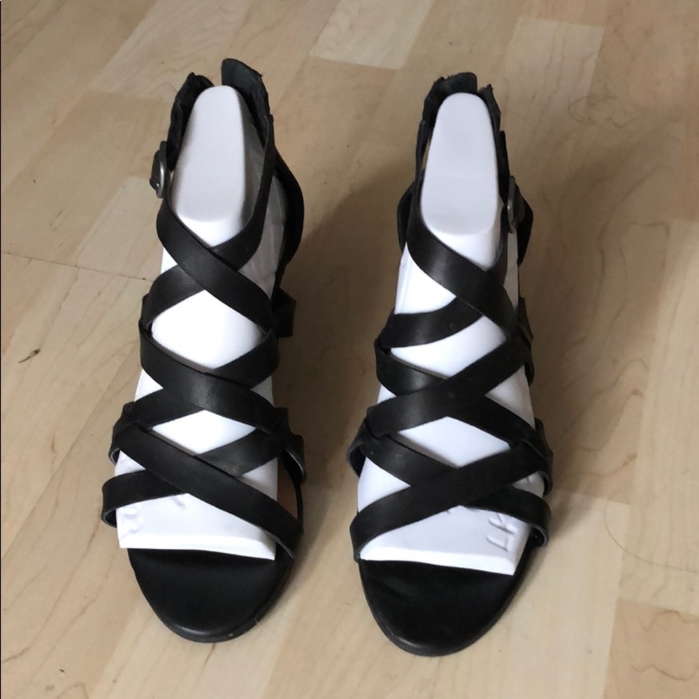 Lucky Brand Sandals Style LK-JEWELIA